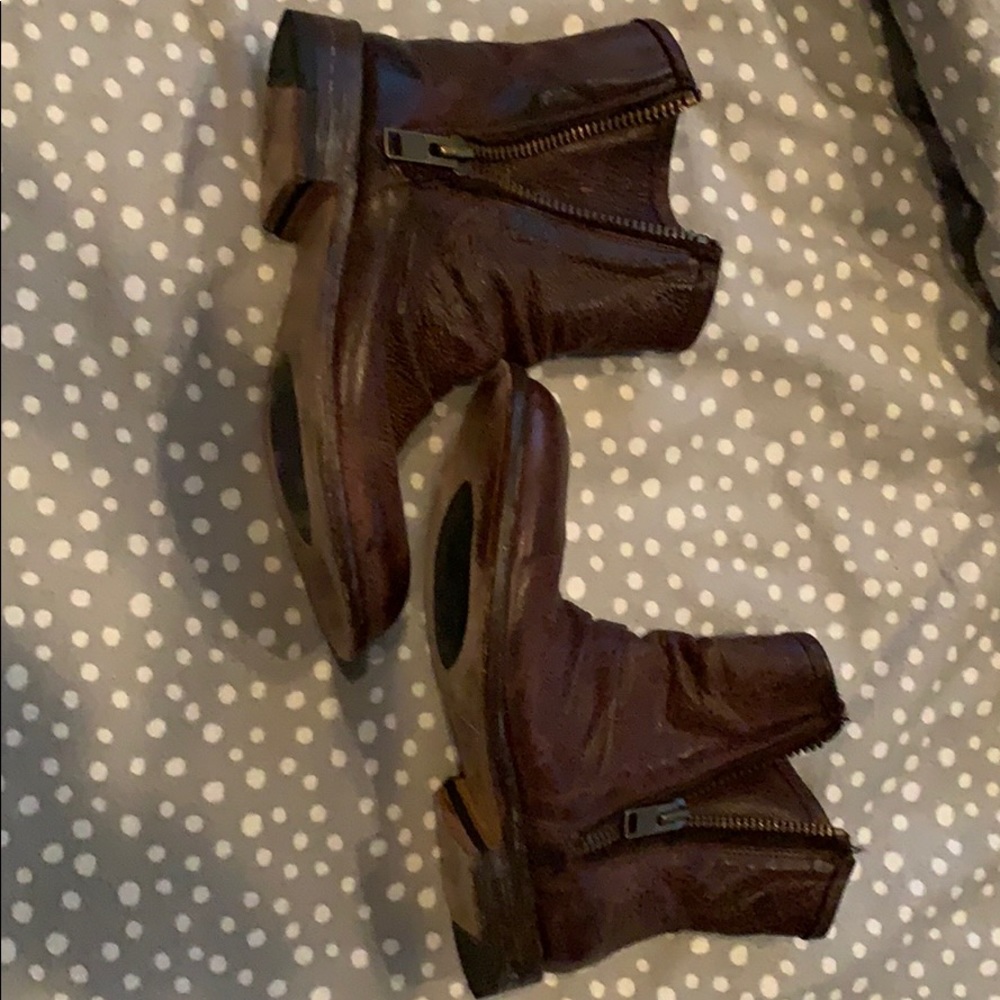 Fluevog brown boots size 7, new